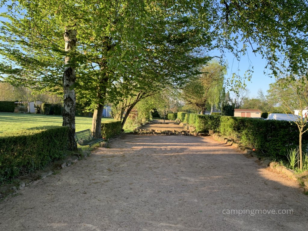 Camping Bois Joli 2 rue de Cresnes hébergement professionel en